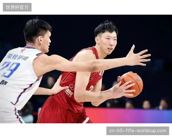 周琦在季后赛证明了其内线统治力，将成为自由市场最受关注的球员。